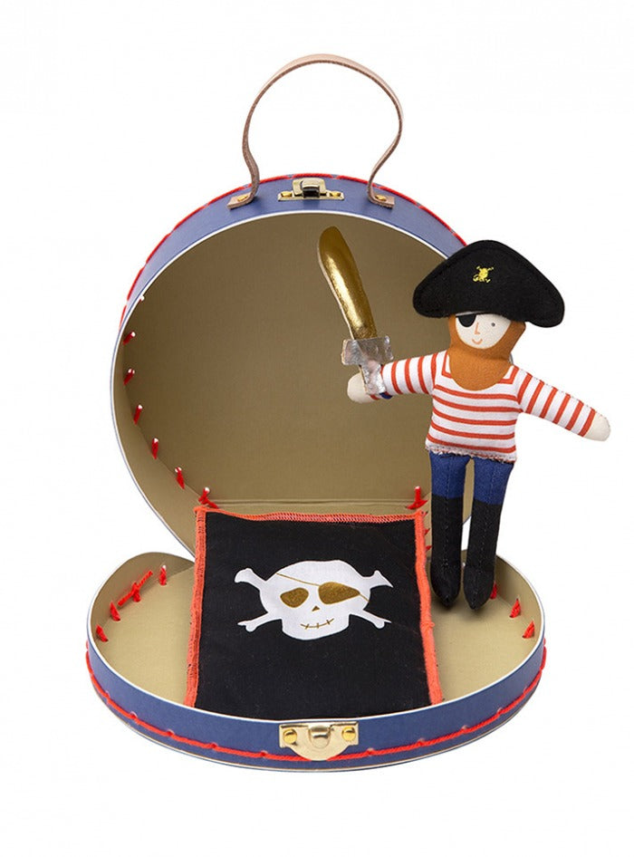 Pirate Mini Suitcase Doll, σετ παιχνιδιού με βαλιτσάκι και χειροποίητο κουκλάκι και αξεσουάρ